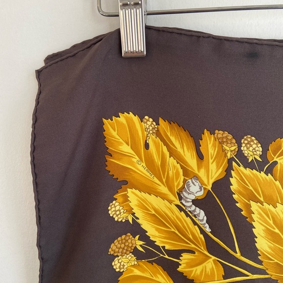 Hermès “L’Arbre de Soie” Carre 90 Silk Scarf - Picture 9 of 11